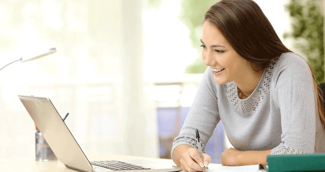 Học ngữ pháp tiếng Anh online hiệu quả với các trang web miễn phí