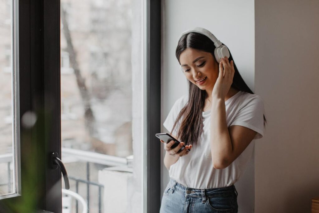 Lợi Ích Của Việc Luyện Nghe Tiếng Anh Radio