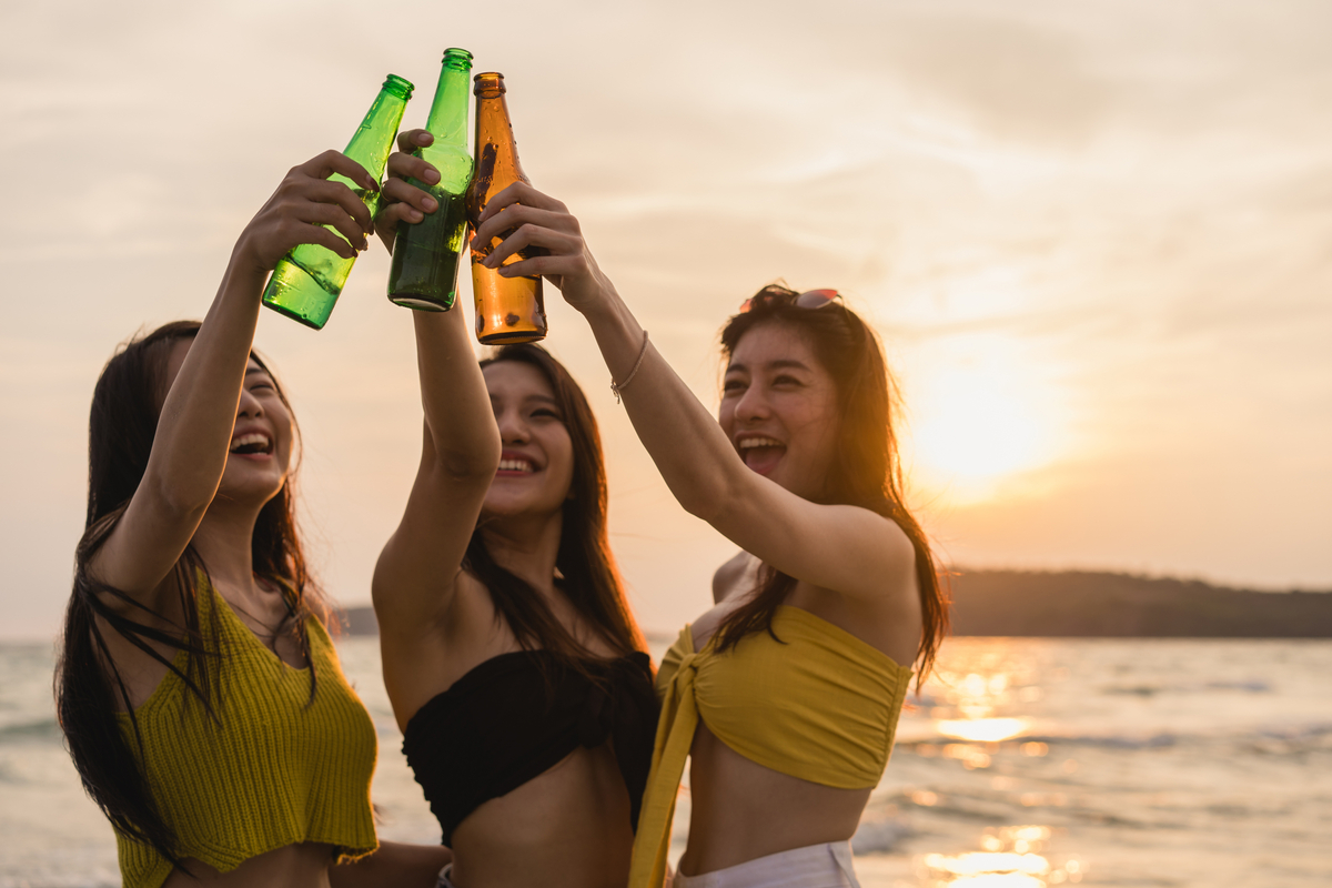 Top 10 Bài Hát Về Tình Bạn Bằng Tiếng Anh Hay Nhất Mọi Thời Đại